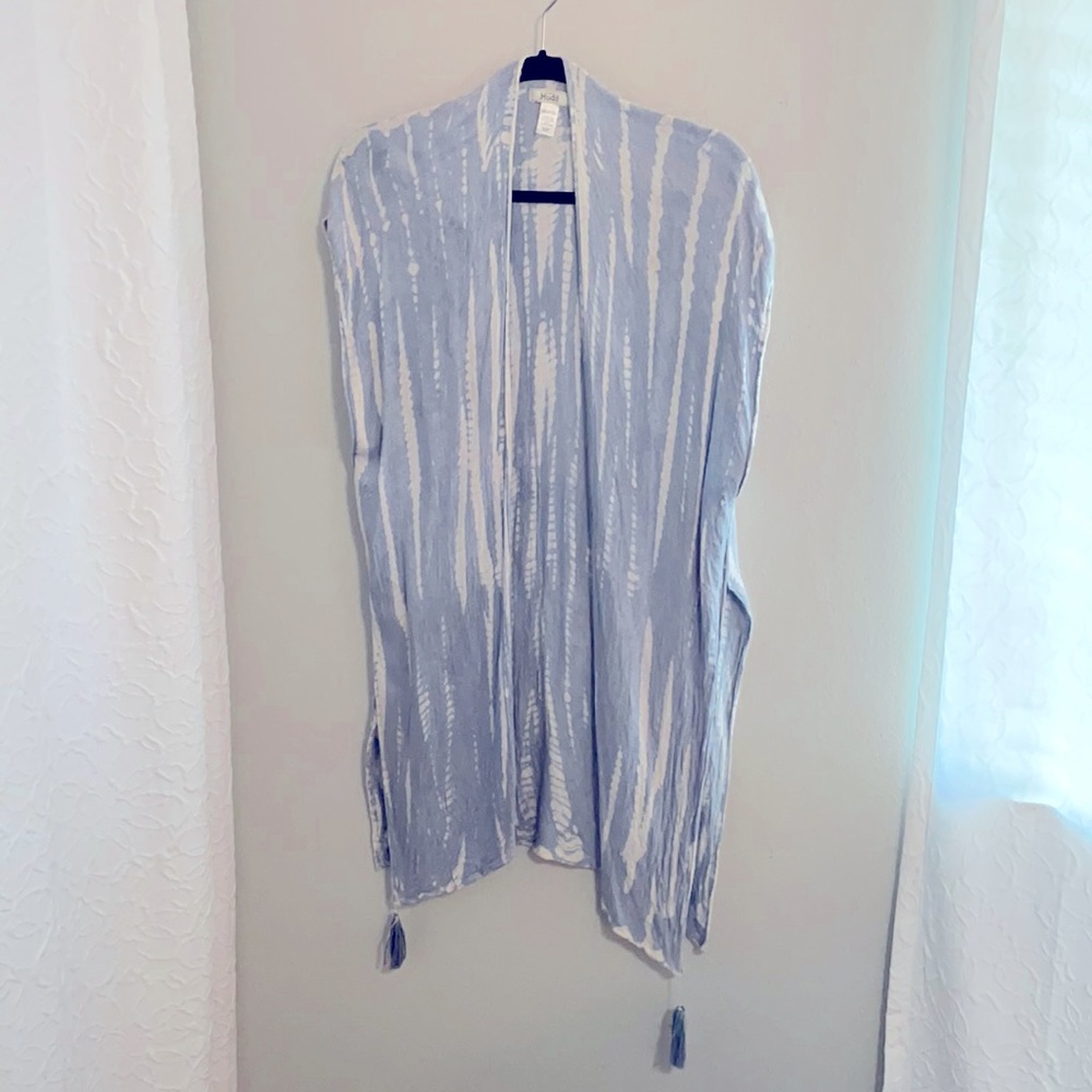 Short sleeved cover up.